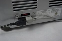 Engel MT45F-S Compressor Koelbox - 40 Liter 17 Engel MT45F-S Compressor Koelbox - 40 Liter -Buiten Kamperen 1900 2849 mt45fs anschlussterminal detail