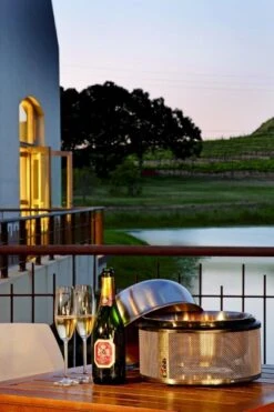 Cobb Premier Houtskoolbarbecue - Grijs 14 Cobb Premier Houtskoolbarbecue - Grijs -Buiten Kamperen cobb premier 4