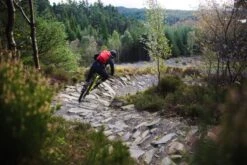 Osprey Syncro Daypack -12 Liter - Zwart -Buiten Kamperen osprey syncro 1 2